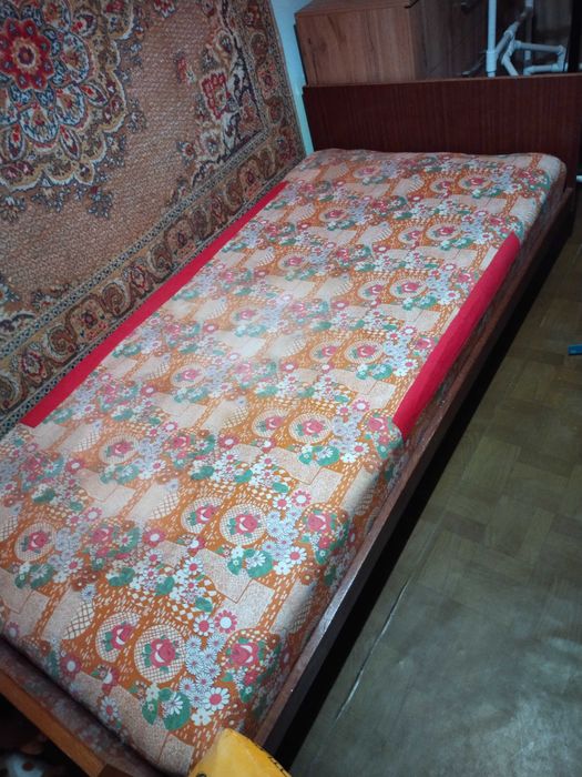 Кровать 1.5 б/у белорусская с матрасом