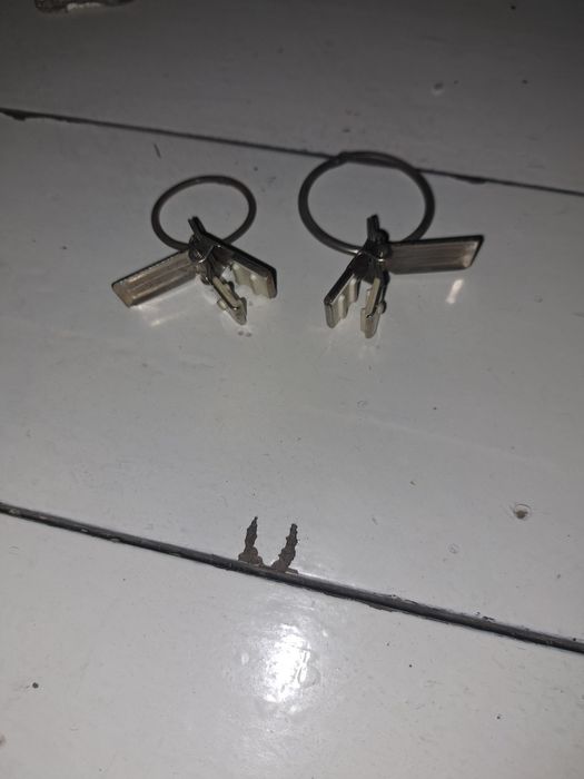 Прищепки для карнизы, штор или занавесок