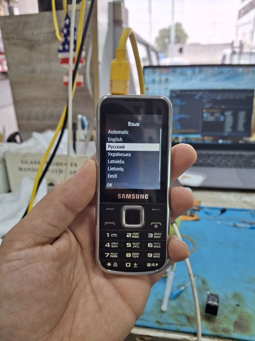 Samsung c3530 sotiladi 200000 so'm