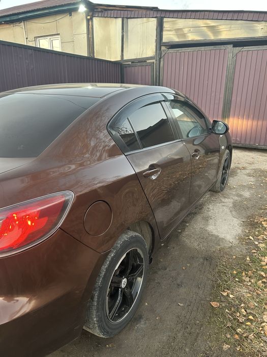 Продам автомобиль Мазда 3 япошка