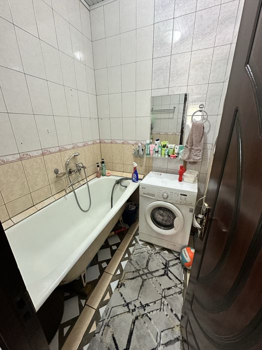 Chilonzor 20-kvartalda 4 xonali kvartera barcha jihozlari b/l sotiladi