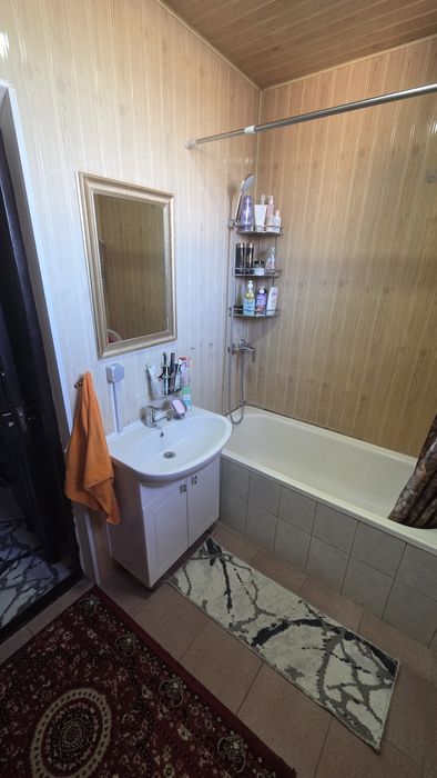 Урганч Ш квартира сотилади