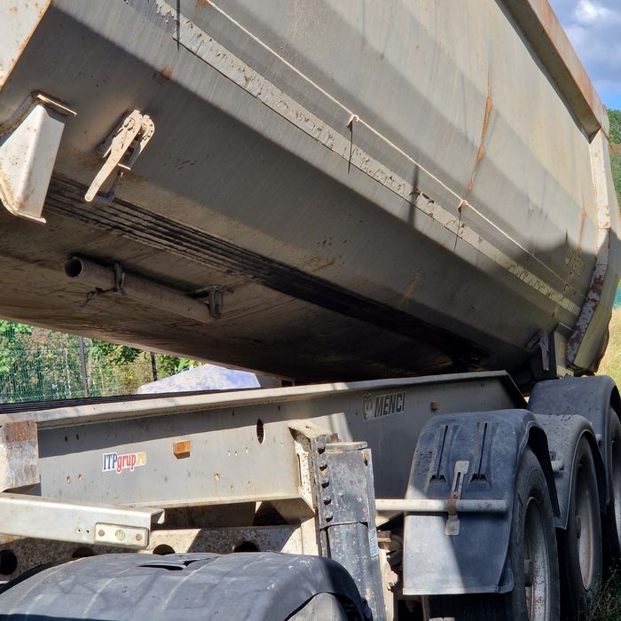 Vand  ansamblu basculabil Volvo si 2 semiremorci