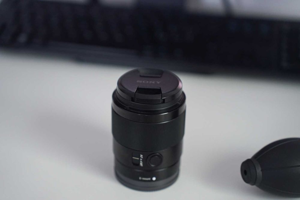 Cameră Sony Alpha 7 II Full Frame + Obiectiv Sony FE 50mm F1.8 + Obiectiv Sony FE 35mm F1.8 / 48k declansari