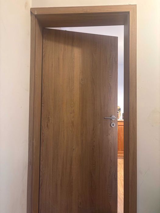 USI DE INTERIOR cu feronerie inclusa