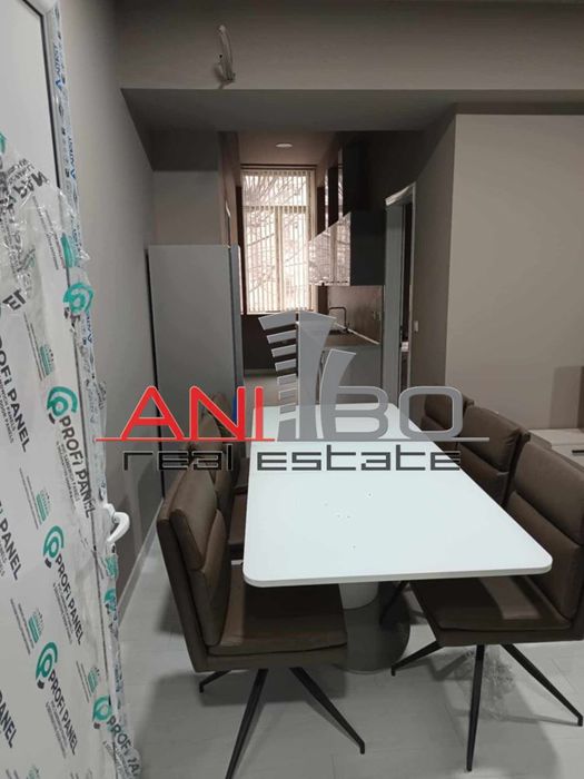 Дава се под наем Тристаен апартамент в Варна, Гръцка махала - 90 кв.м за 1650 € - Снимка #1