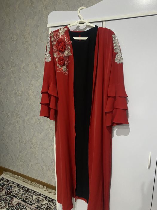 Vecherniy Abaya qizil