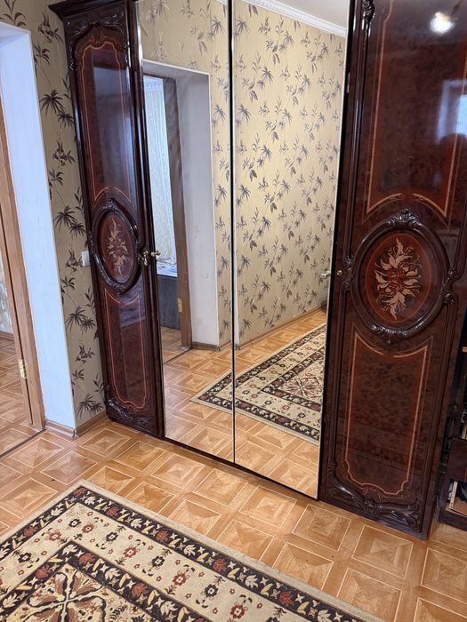 Продам спальный гарнитур