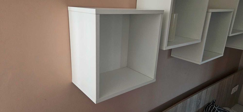 Етажерки – ЧИСТО НОВИ!