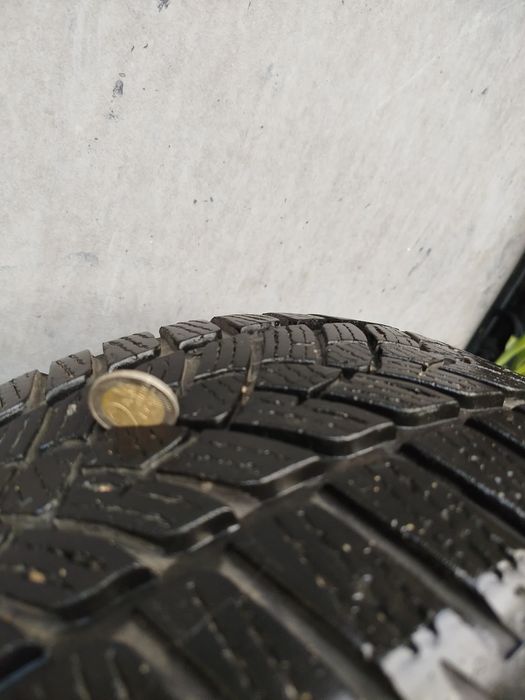 Автомобилни гуми 205/55/16