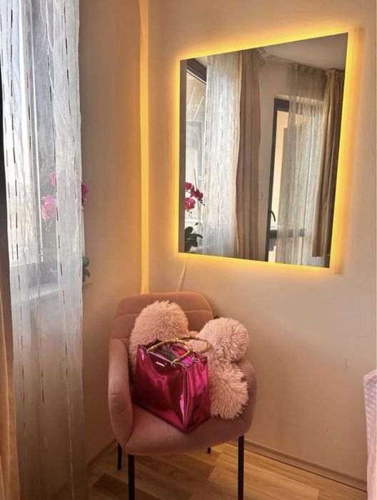 Огледала по поръчка с лед светлина