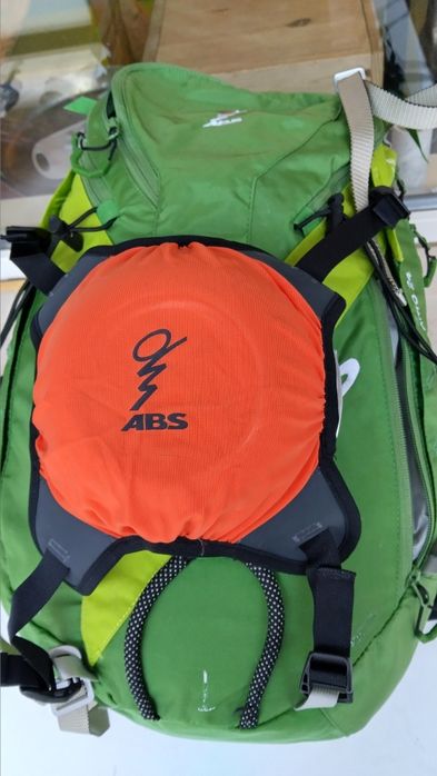 Ланвинна раница ABS Vario 28 с карбонова бутилка
