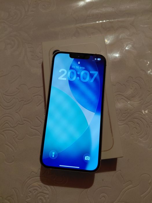 iPhone 13 гарантия ест