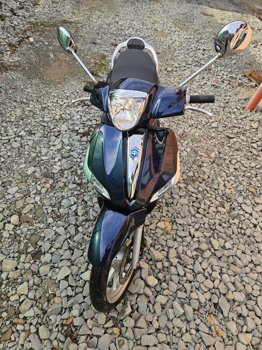 Vand scuter , cu km putini