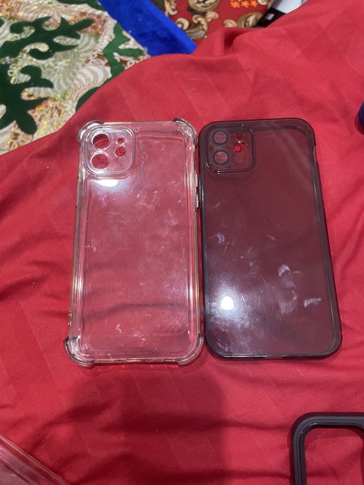 Продам чехлы на айфон 12