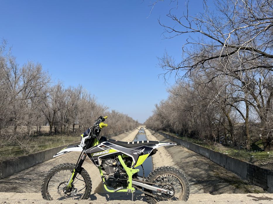 Продам Zuumav s5 223 св