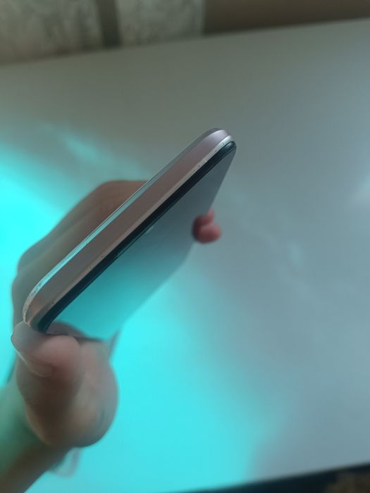 Рабочий Oppo A5 64/4gb память