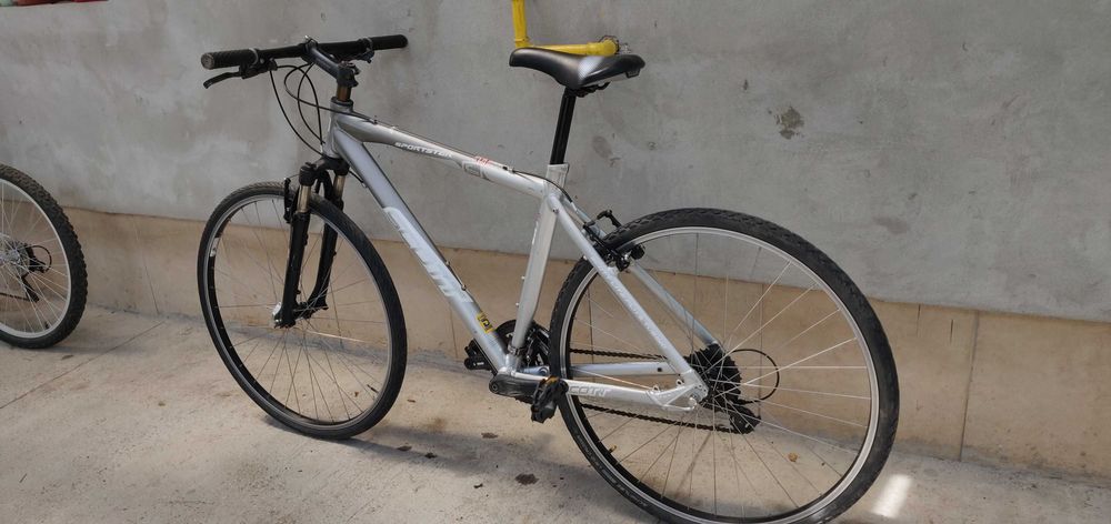 Bicicleta de oras Scott cu roti de 28 inch cadrul de aluminiu