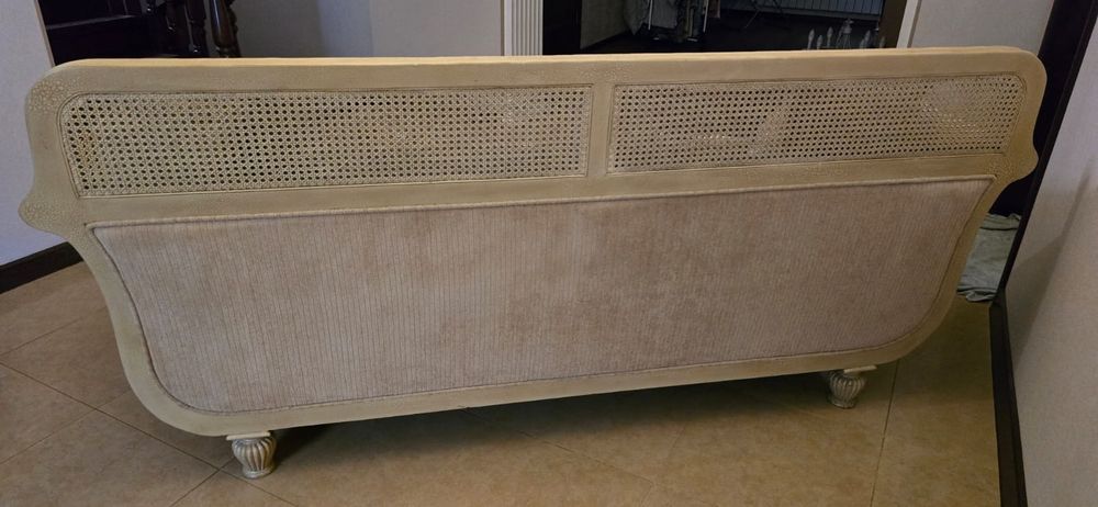 Диван, софа-шезлонг.