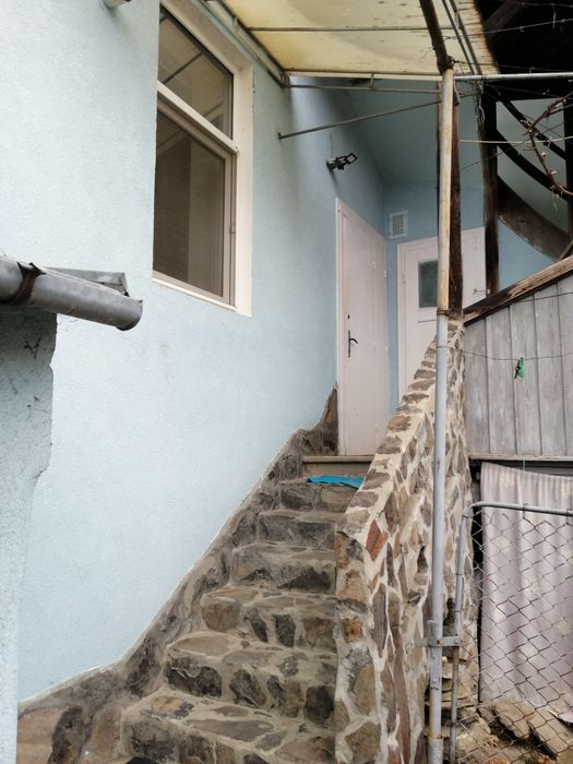 Dau spre închiriere apartament cu o camera