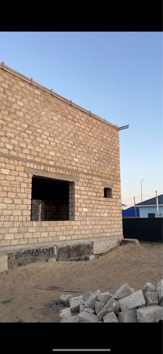 Үй сатылады,құрылысы бітпеген