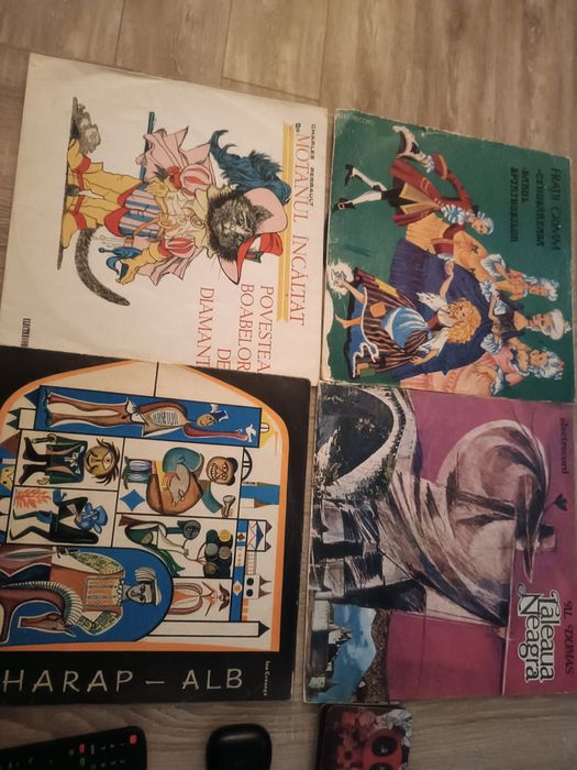Vând Vinyluri cu povești în limba română