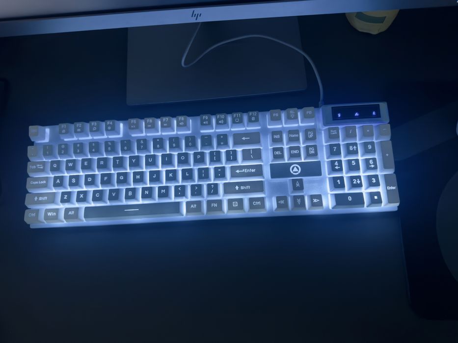 Продам клавиатуру