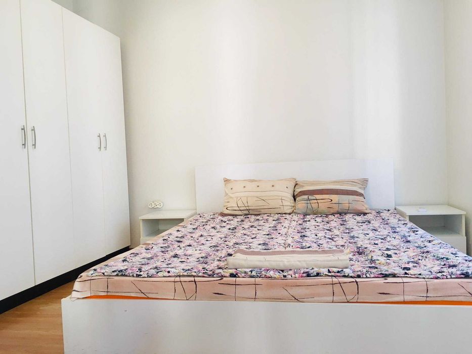 Дава се под наем Двустаен апартамент в Бургас, Лазур - 55 кв.м за 331.5 € - Снимка #2