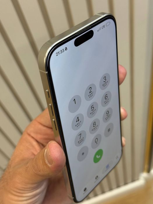 Old tomondan soqollangan mushuklarning fotosuratlari