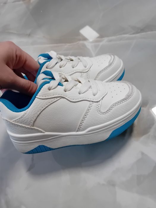 Adidași primark copii nr 25 26