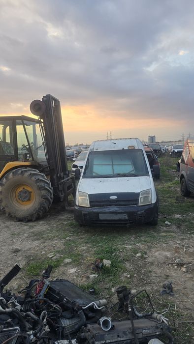 Ford transit connect usi faruri capota bara stopuri far aripa usa scaune volan roti armatura trager electromotor alternator lonjeron portbagaj stalp