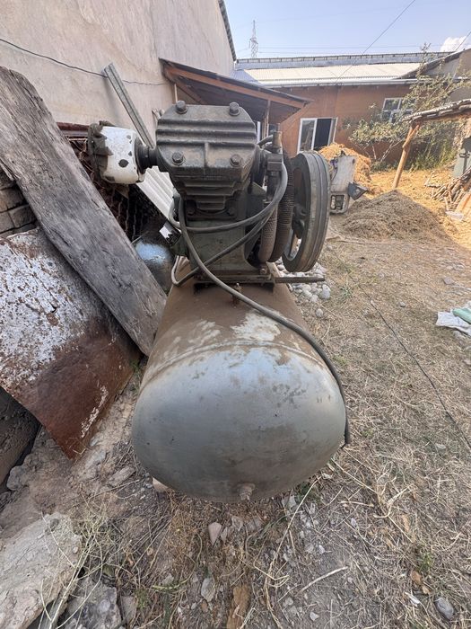Kompressor 500 litr 380 voltda ishlidi 7,5 kw matori