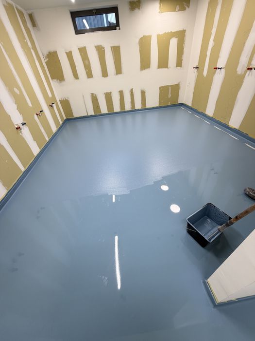 Execut pardoseli industriale din rășină epoxidică – pe plex