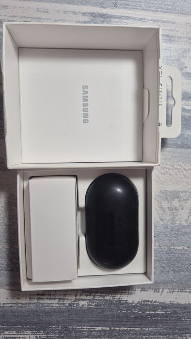 Продам наушник Samsung GalaxyBuds