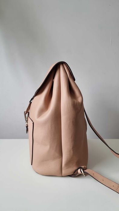 НОВА Кожена раница ZARA