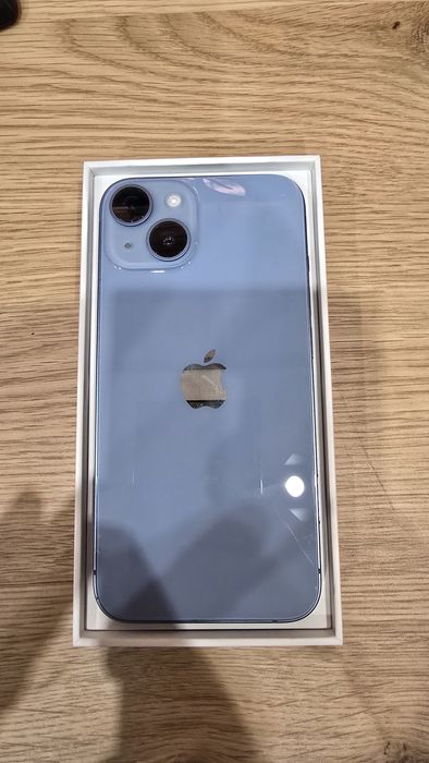 Продавам iphone 14 128 GB Blue
