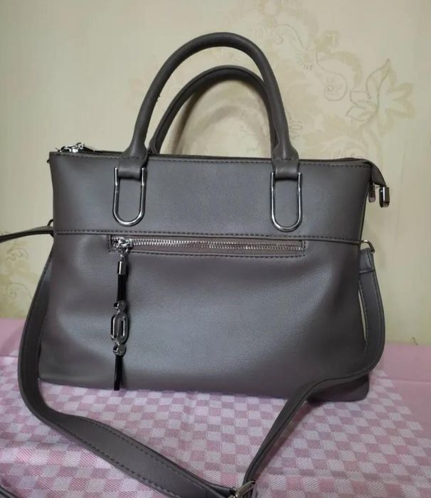 Сумка новая через плечо