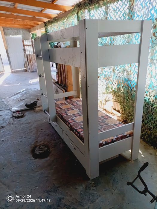 Продам кровать двух я.
