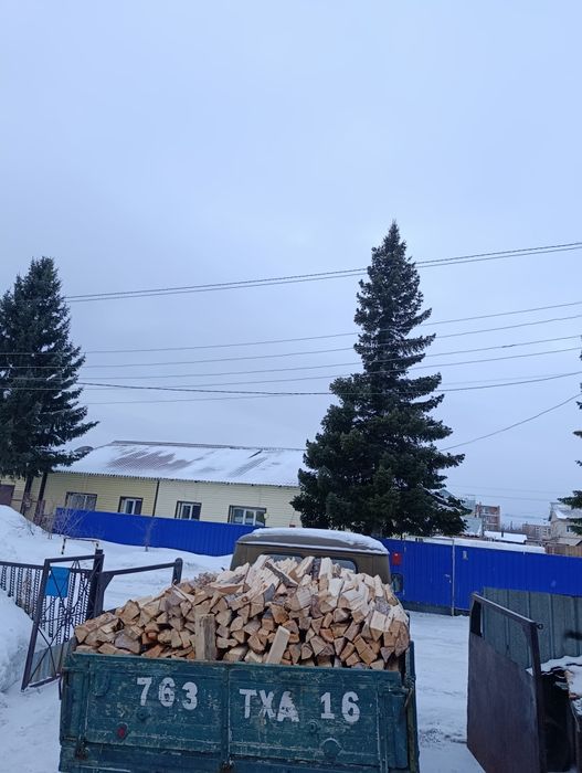 Дрова колотые чурками.