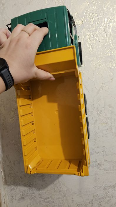 Самосвал Bruder— легендарное качество!