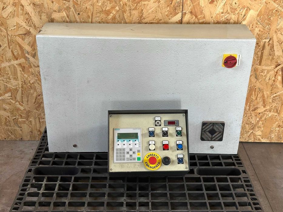 Tablou electric echipat de comanda si distributie