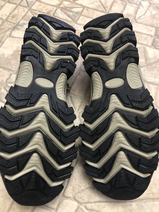 Кроссовки мужские размер 40