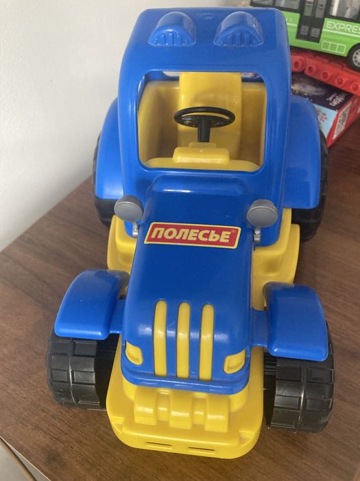 Синий трактор российская игрушка