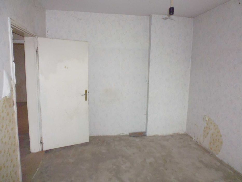 Тристаен апартамент за продажба в ж.к. Люлин 3, гр.София