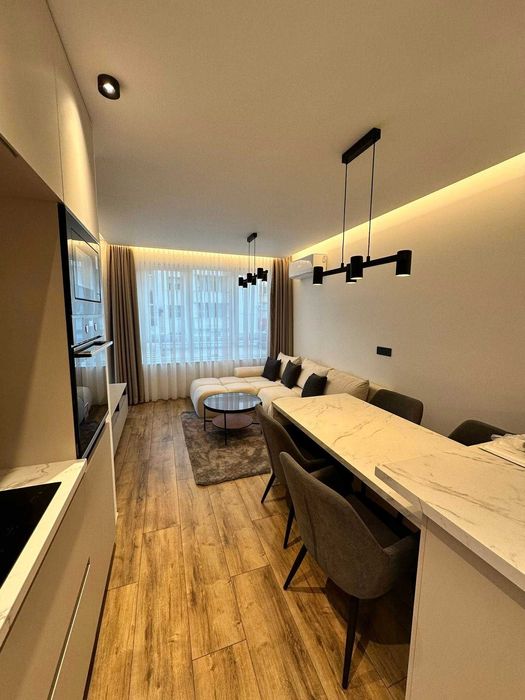 Дава се под наем Двустаен апартамент в София, Център - 65 кв.м за 850 € - Снимка #1