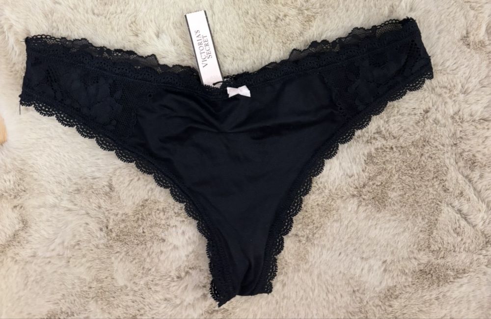 Бельо на Victoria’s Secret