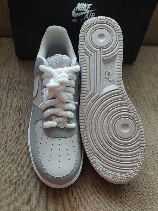 Nike Air Force One  07 LV8