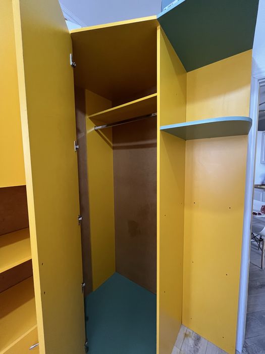 Шкаф сатылады Сроччно