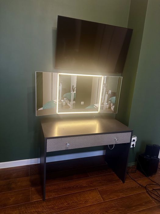 Трюмо Туалетный стол б/у