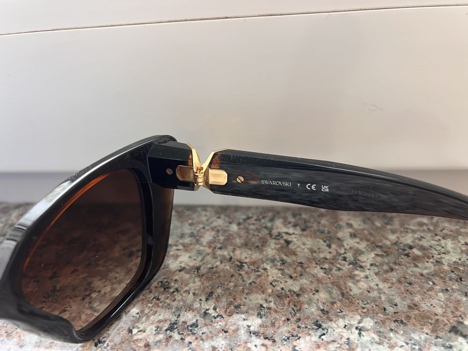 Ochelari de soare swarovski